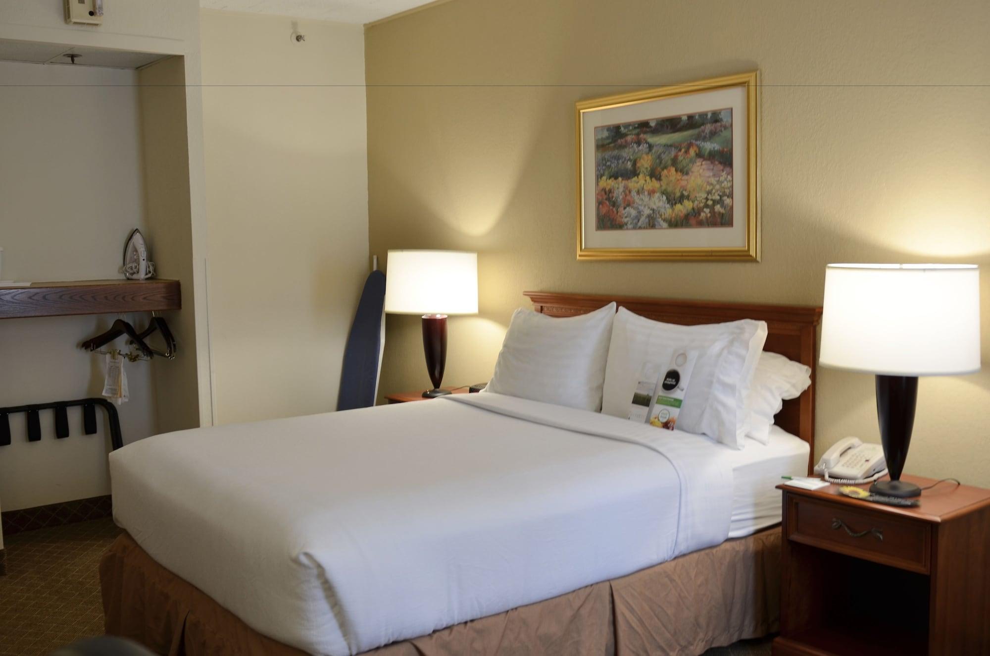 Clarion Inn Frederick Event Center Екстериор снимка