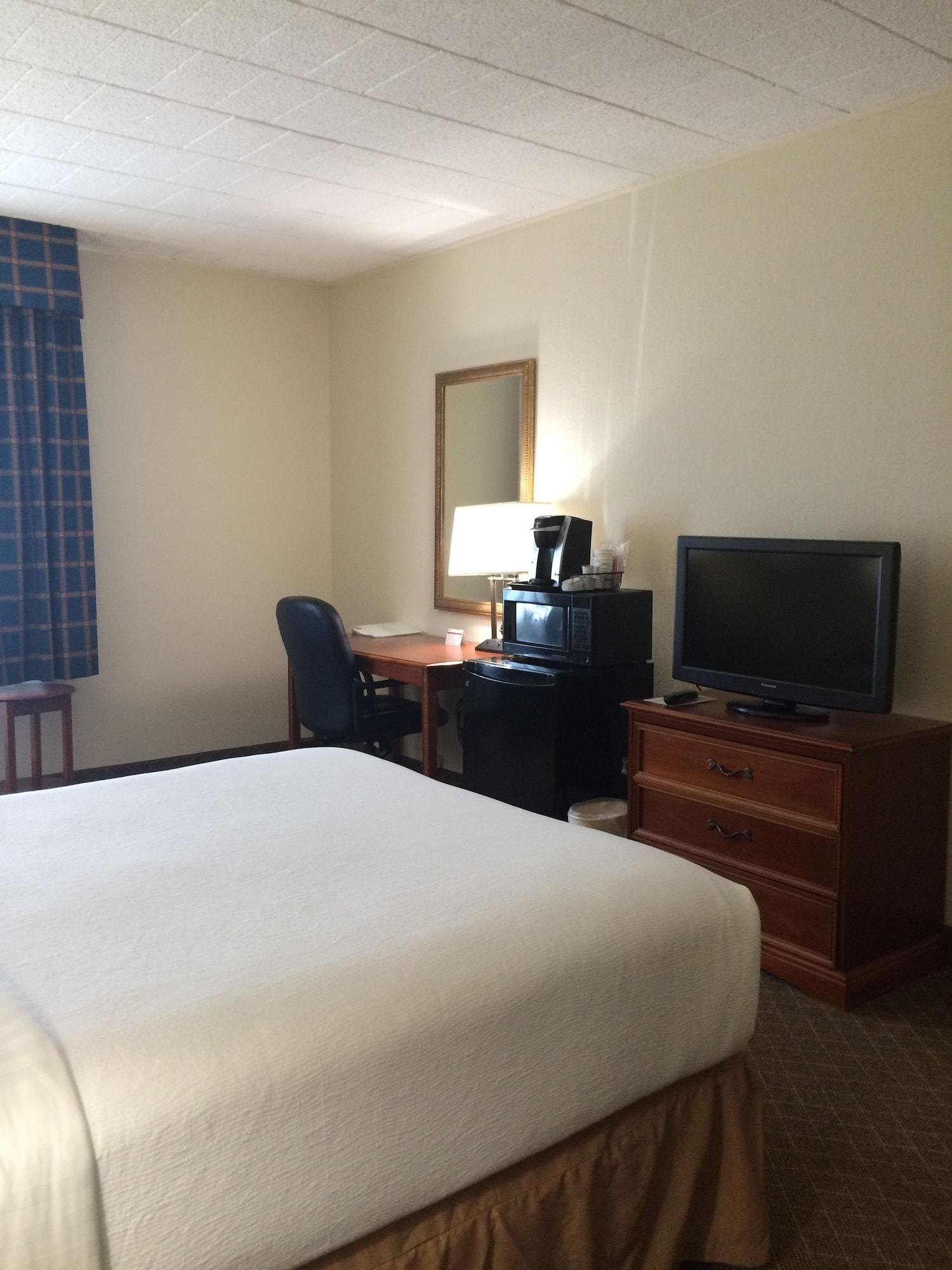 Clarion Inn Frederick Event Center Екстериор снимка
