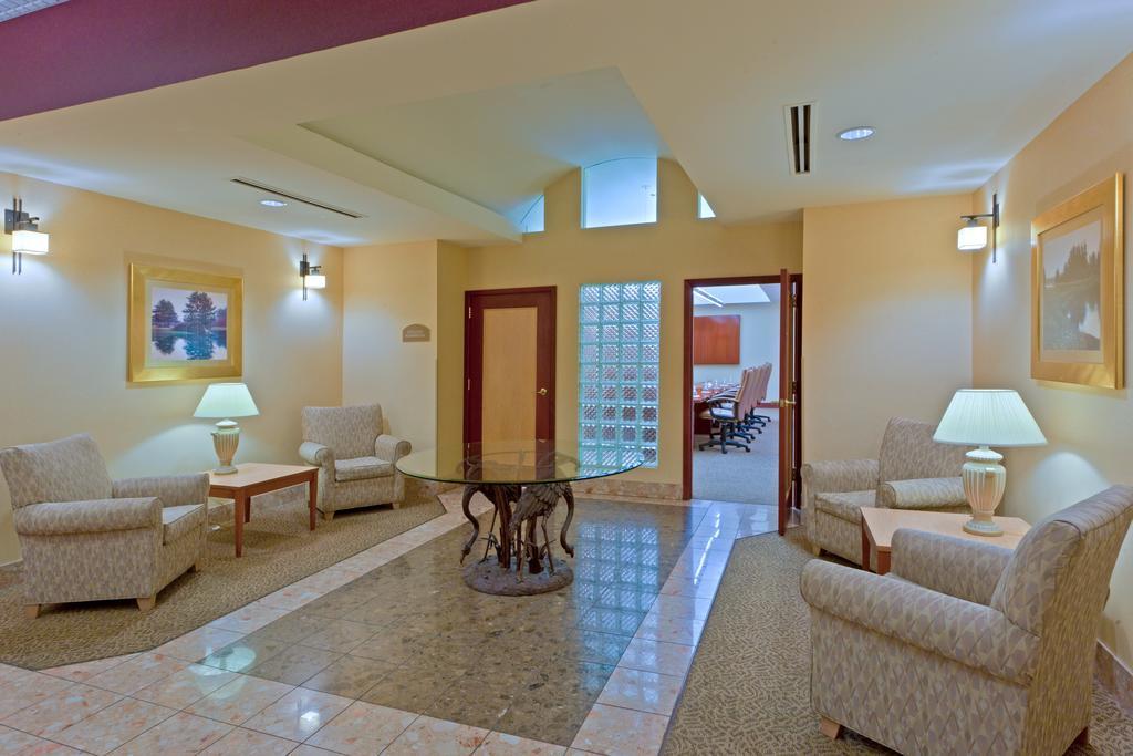 Clarion Inn Frederick Event Center Екстериор снимка