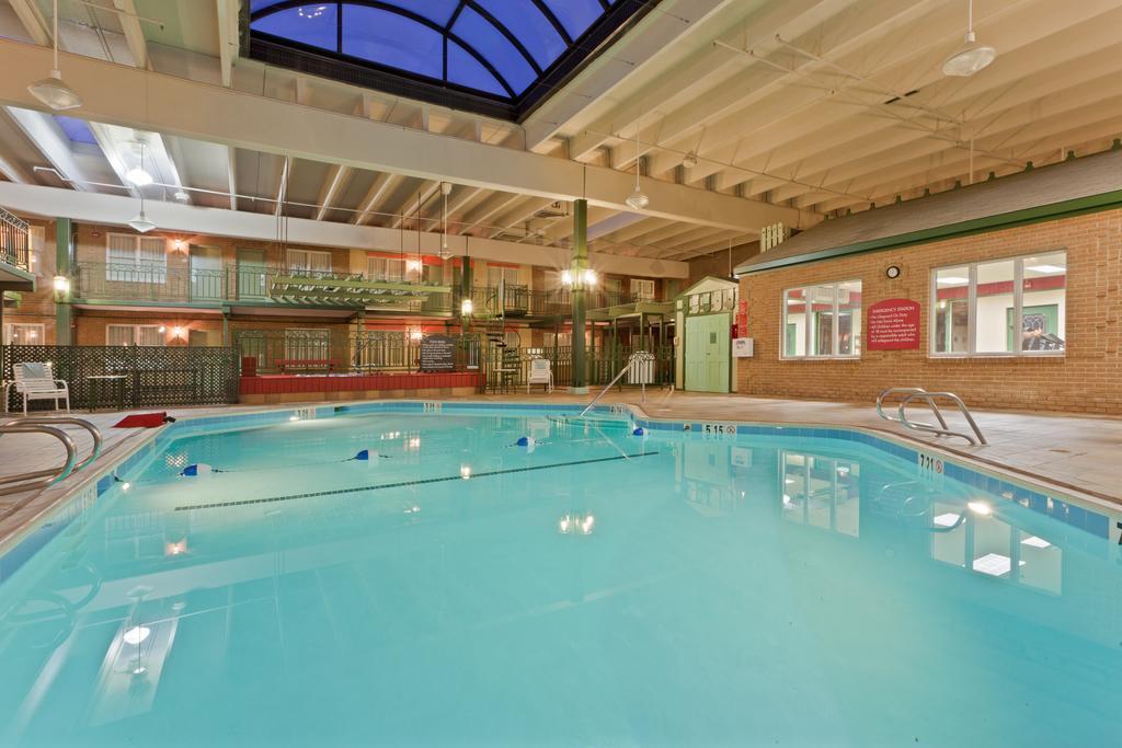 Clarion Inn Frederick Event Center Екстериор снимка