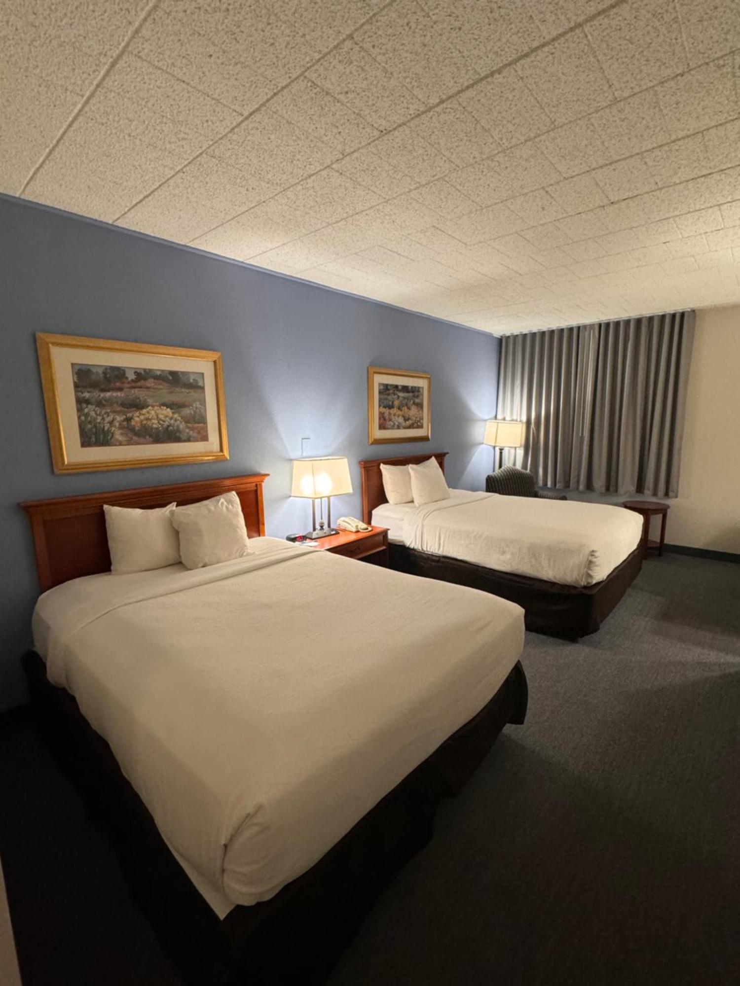 Clarion Inn Frederick Event Center Екстериор снимка
