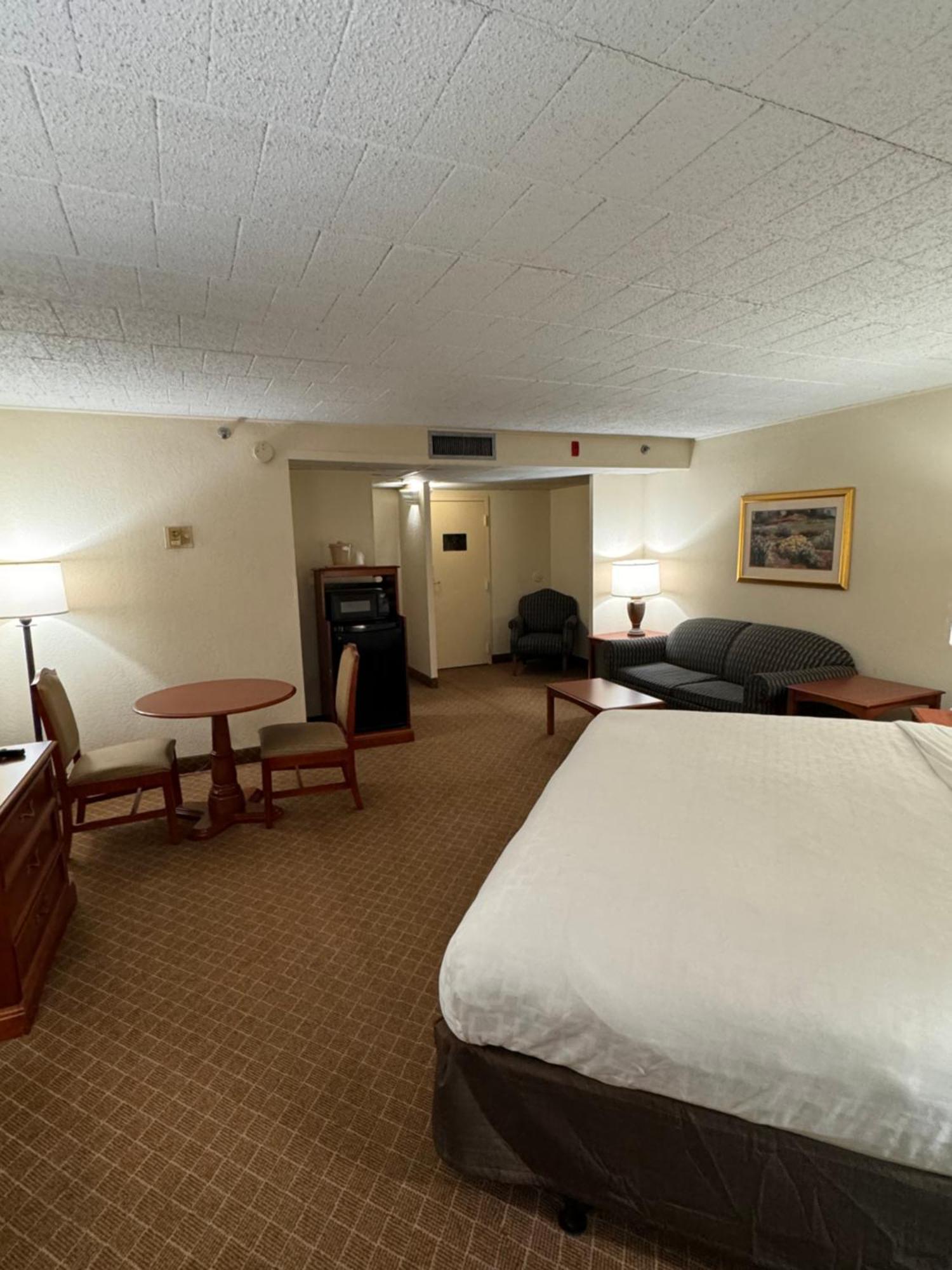 Clarion Inn Frederick Event Center Екстериор снимка