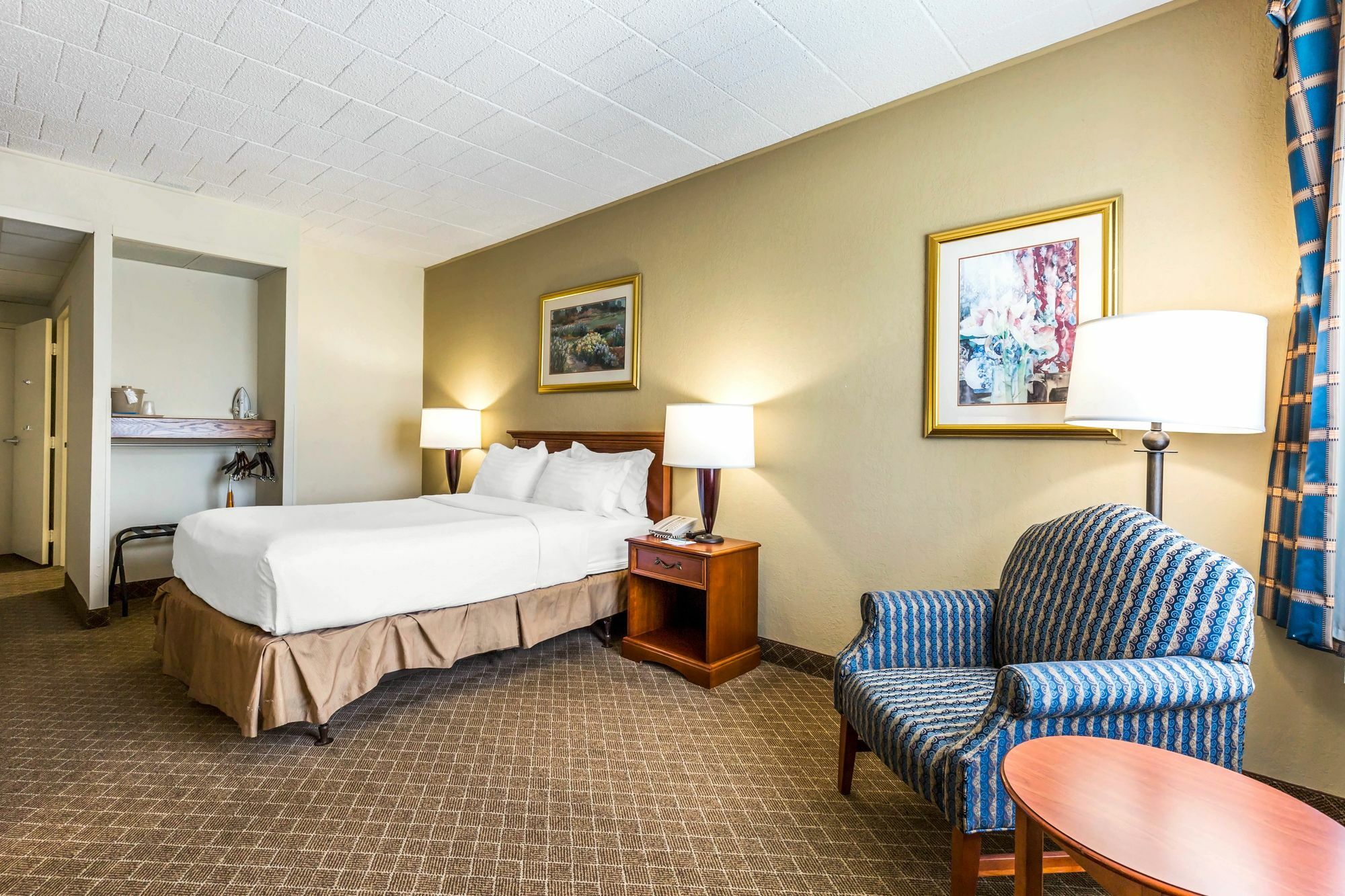 Clarion Inn Frederick Event Center Екстериор снимка